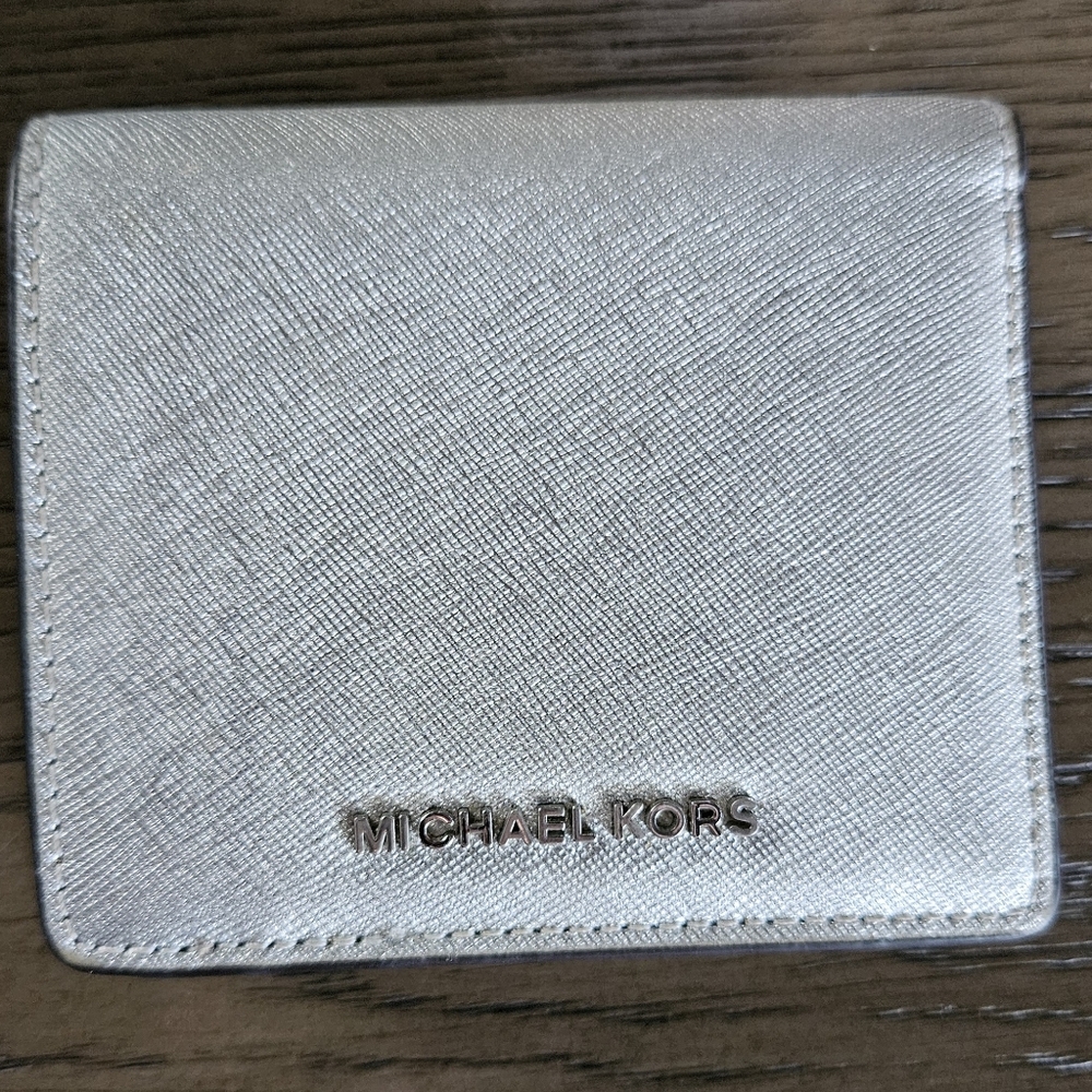 Michael Kors Saffiano Mini Wallet in Silver